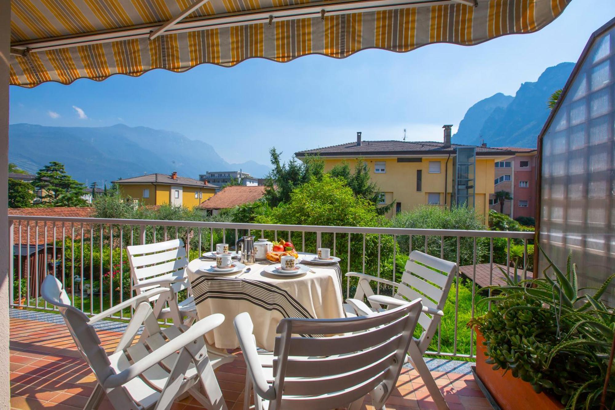 Appartamento Emma - Happy Rentals Riva del Garda Exteriér fotografie